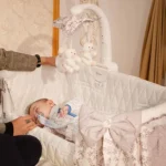 تخت و گهواره برقی نوزاد ملورین رنگ نسکافه ای کد 112 - تصویر 6