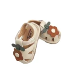 صندل جلو بسته لاکی Lucky Kids طرح گل کرم